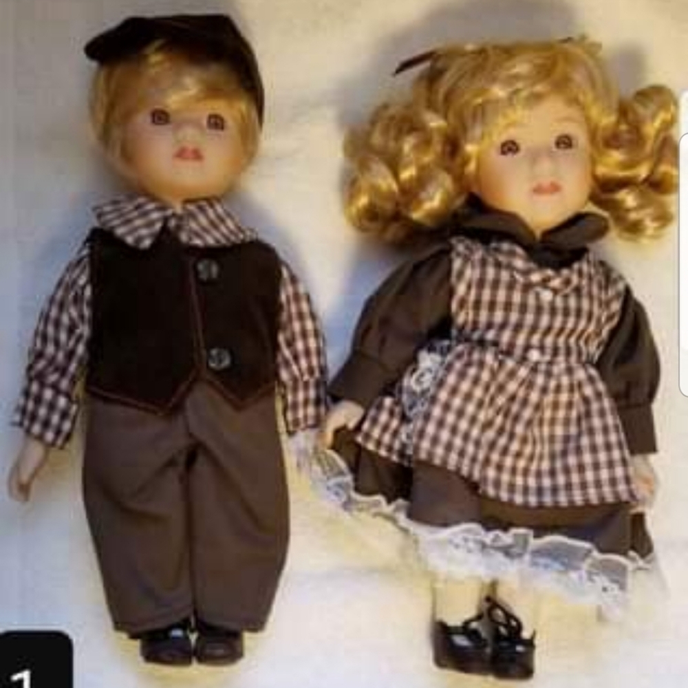 New Heidi and Eric Porcelain Doll set